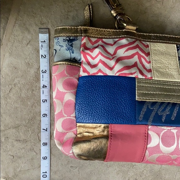 Coach Purse - AUTHENTIC - Picture 14 of 16